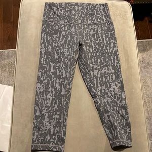 Lululemon Wunder Train 21” Size 10